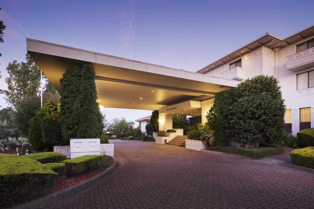 Ramada Diplomat Canberra Extérieur photo